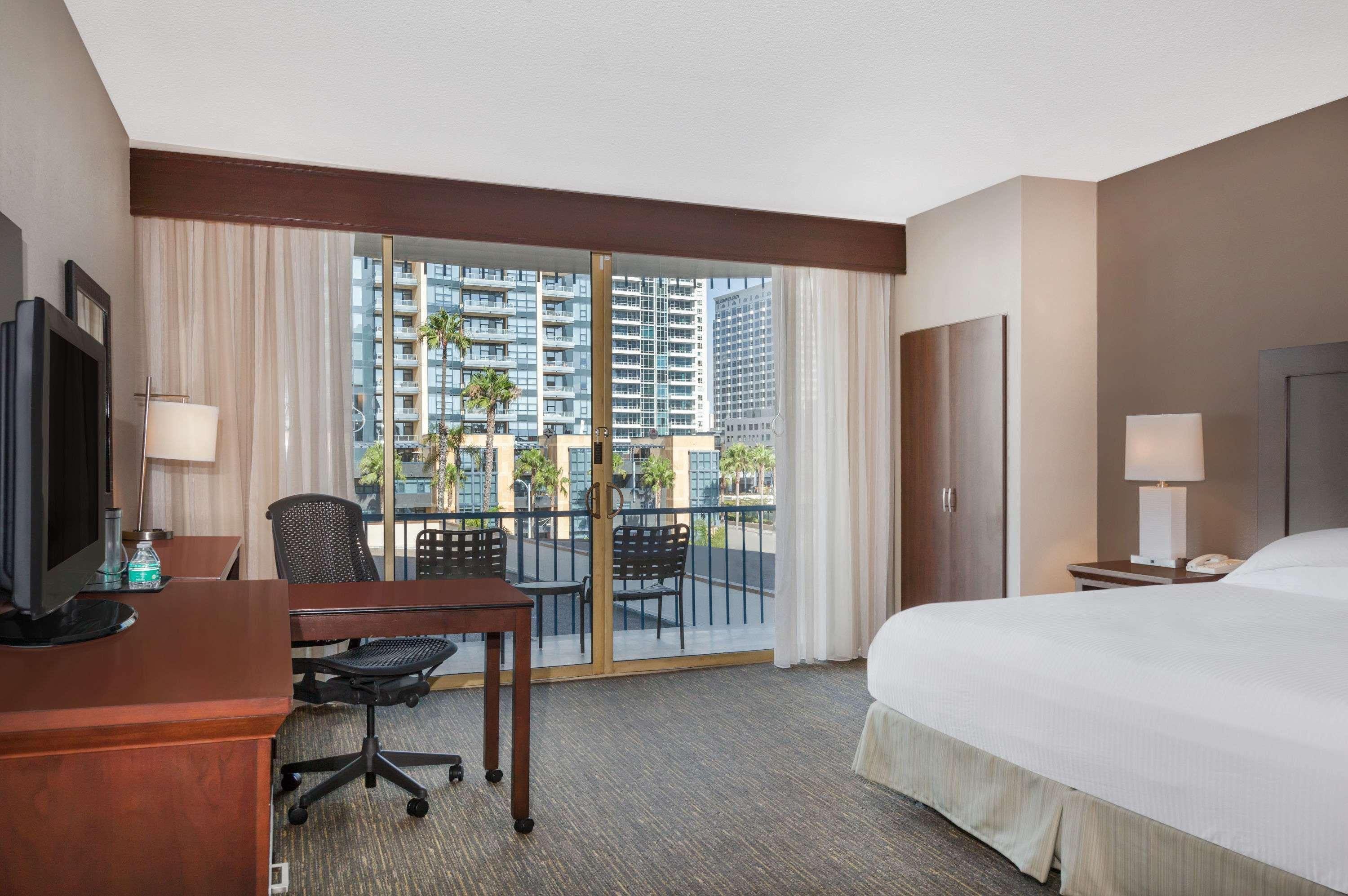 Wyndham San Diego Bayside Экстерьер фото