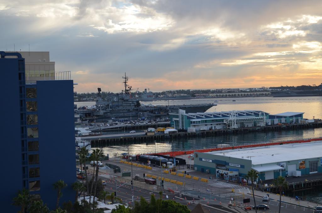 Wyndham San Diego Bayside Экстерьер фото